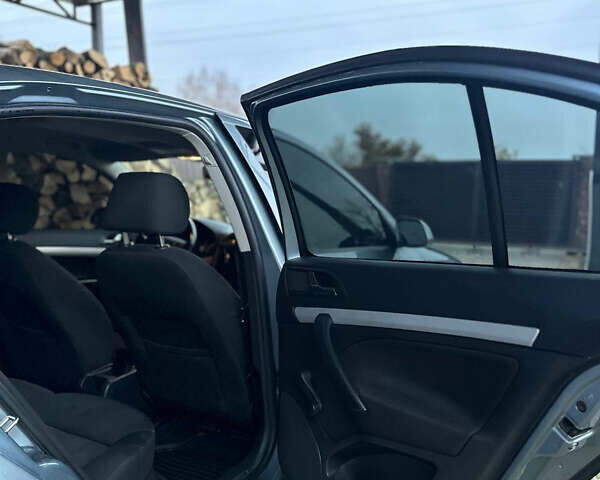 Сірий Шкода Октавія, об'ємом двигуна 1.6 л та пробігом 246 тис. км за 6000 $, фото 15 на Automoto.ua
