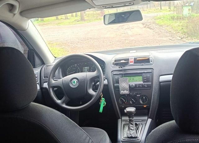 Серый Шкода Октавия, объемом двигателя 1.6 л и пробегом 205 тыс. км за 6500 $, фото 5 на Automoto.ua