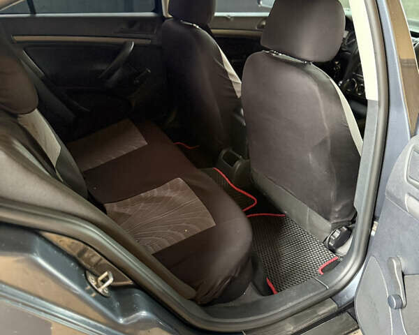 Серый Шкода Октавия, объемом двигателя 1.6 л и пробегом 214 тыс. км за 7000 $, фото 4 на Automoto.ua