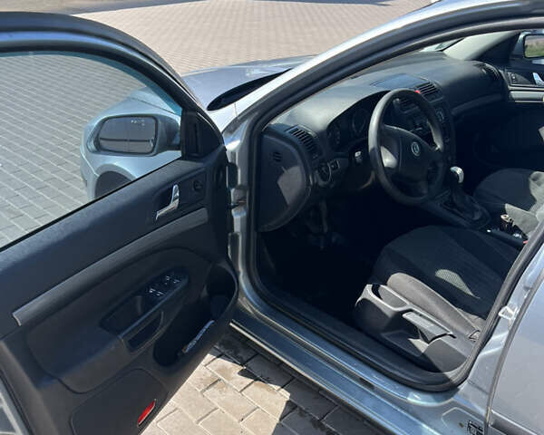 Сірий Шкода Октавія, об'ємом двигуна 1.6 л та пробігом 280 тис. км за 4900 $, фото 24 на Automoto.ua