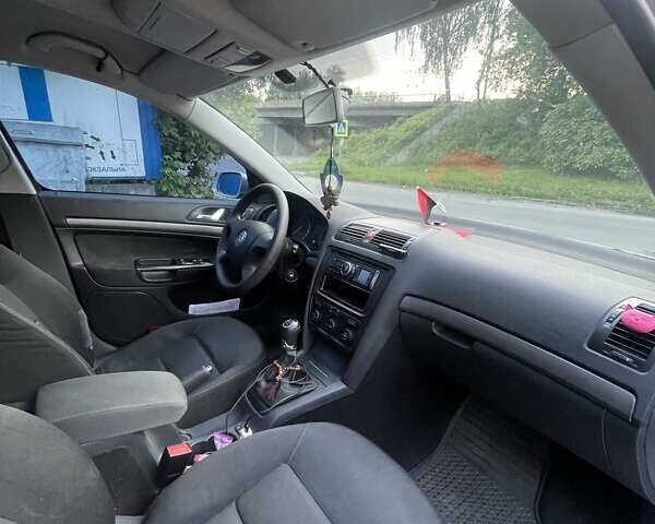 Серый Шкода Октавия, объемом двигателя 1.9 л и пробегом 380 тыс. км за 4700 $, фото 6 на Automoto.ua