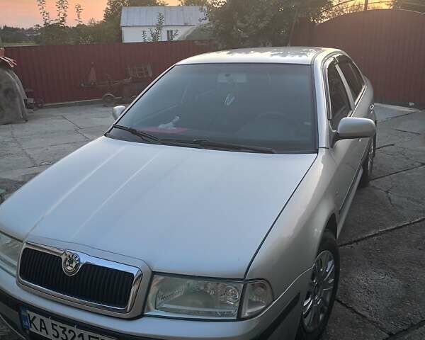 Серый Шкода Октавия, объемом двигателя 1.6 л и пробегом 237 тыс. км за 5500 $, фото 4 на Automoto.ua