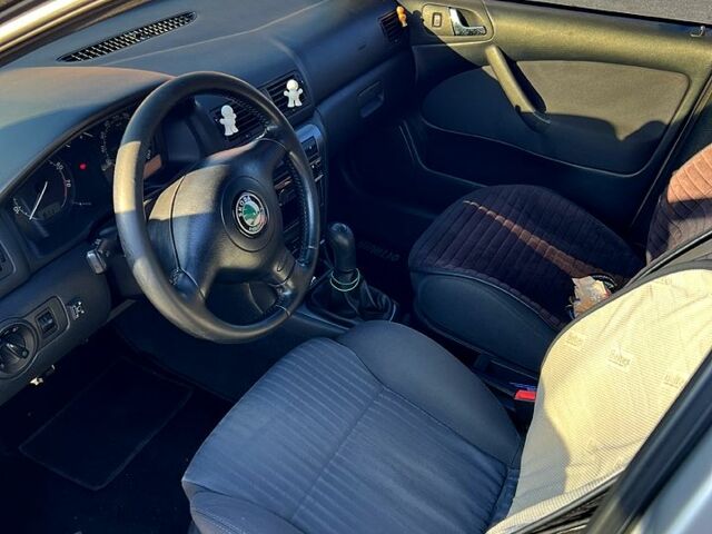 Сірий Шкода Октавія, об'ємом двигуна 1.8 л та пробігом 269 тис. км за 5500 $, фото 4 на Automoto.ua