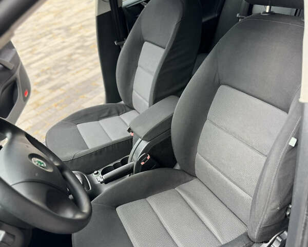 Шкода Октавия 2006 в Ахтырке на Automoto.ua Серый Шкода Октавия, объемом двигателя 1.6 л и пробегом 139 тыс. км за 6900 $, фото 14 на Automoto.ua