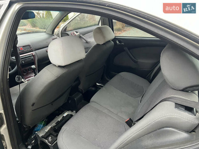 Серый Шкода Октавия, объемом двигателя 1.9 л и пробегом 237 тыс. км за 3999 $, фото 7 на Automoto.ua