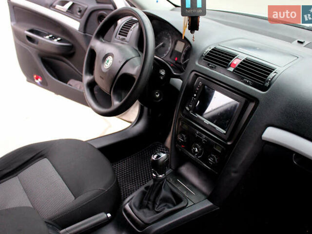 Серый Шкода Октавия, объемом двигателя 1.6 л и пробегом 250 тыс. км за 4150 $, фото 21 на Automoto.ua