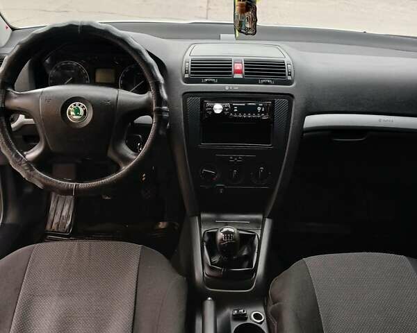Сірий Шкода Октавія, об'ємом двигуна 1.6 л та пробігом 347 тис. км за 4199 $, фото 20 на Automoto.ua