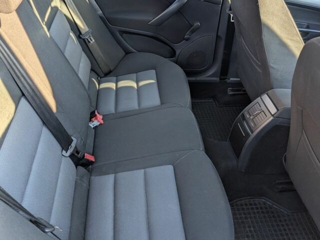 Серый Шкода Октавия, объемом двигателя 1.6 л и пробегом 300 тыс. км за 5500 $, фото 5 на Automoto.ua