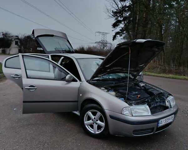 Серый Шкода Октавия, объемом двигателя 1.6 л и пробегом 192 тыс. км за 5300 $, фото 3 на Automoto.ua