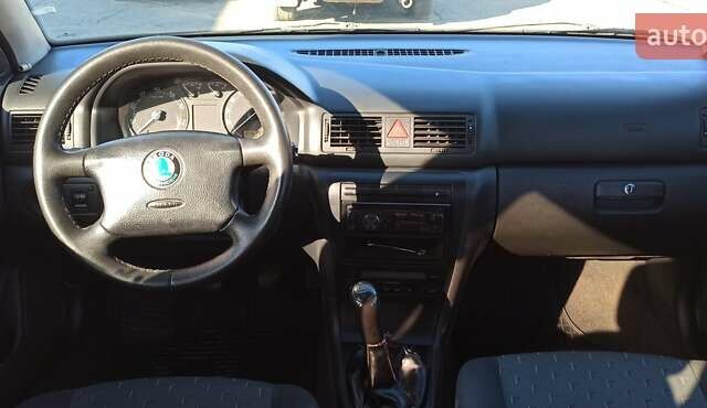 Серый Шкода Октавия, объемом двигателя 1.6 л и пробегом 246 тыс. км за 4500 $, фото 8 на Automoto.ua