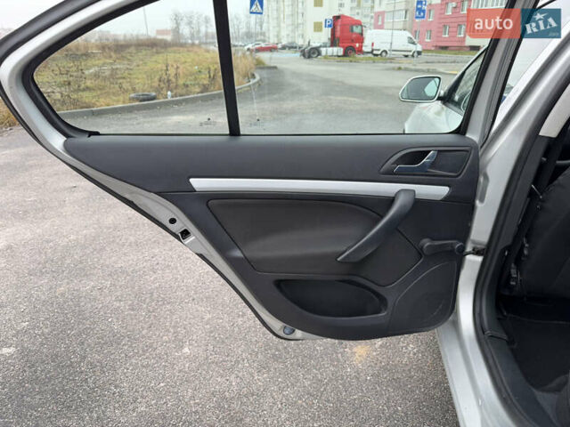 Серый Шкода Октавия, объемом двигателя 1.6 л и пробегом 173 тыс. км за 7199 $, фото 58 на Automoto.ua