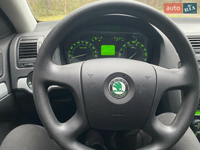 Сірий Шкода Октавія, об'ємом двигуна 1.6 л та пробігом 120 тис. км за 6850 $, фото 46 на Automoto.ua
