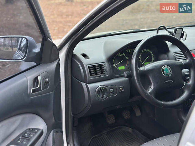 Сірий Шкода Октавія, об'ємом двигуна 1.6 л та пробігом 243 тис. км за 4250 $, фото 9 на Automoto.ua