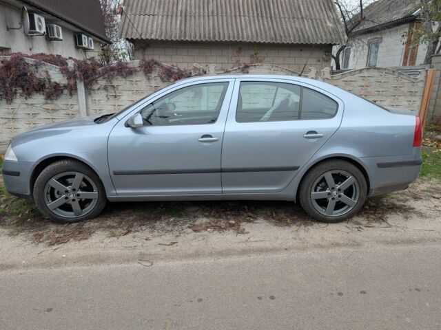 Серый Шкода Октавия, объемом двигателя 1.6 л и пробегом 300 тыс. км за 5500 $, фото 1 на Automoto.ua