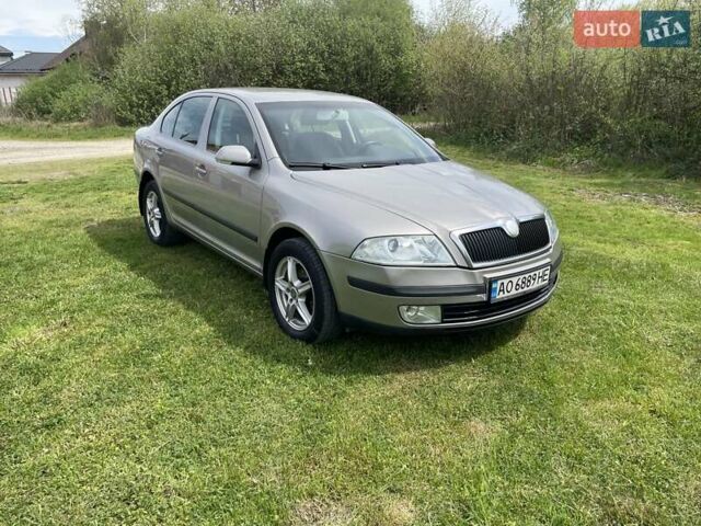 Серый Шкода Октавия, объемом двигателя 2 л и пробегом 247 тыс. км за 5300 $, фото 2 на Automoto.ua