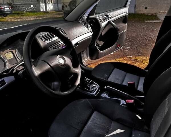 Серый Шкода Октавия, объемом двигателя 1.6 л и пробегом 374 тыс. км за 5900 $, фото 26 на Automoto.ua