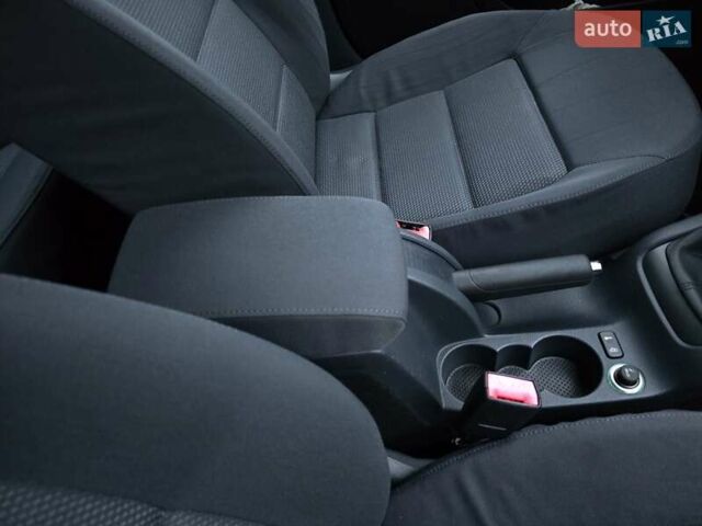 Сірий Шкода Октавія, об'ємом двигуна 1.6 л та пробігом 131 тис. км за 7100 $, фото 35 на Automoto.ua