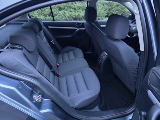 Серый Шкода Октавия, объемом двигателя 1.6 л и пробегом 130 тыс. км за 7300 $, фото 18 на Automoto.ua