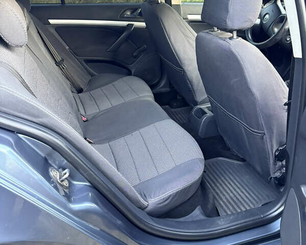 Серый Шкода Октавия, объемом двигателя 1.6 л и пробегом 230 тыс. км за 7200 $, фото 9 на Automoto.ua