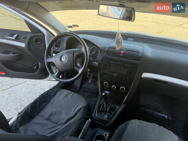 Серый Шкода Октавия, объемом двигателя 1.6 л и пробегом 170 тыс. км за 6999 $, фото 46 на Automoto.ua
