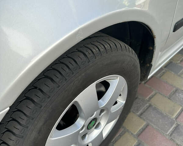 Серый Шкода Октавия, объемом двигателя 1.97 л и пробегом 350 тыс. км за 6300 $, фото 4 на Automoto.ua