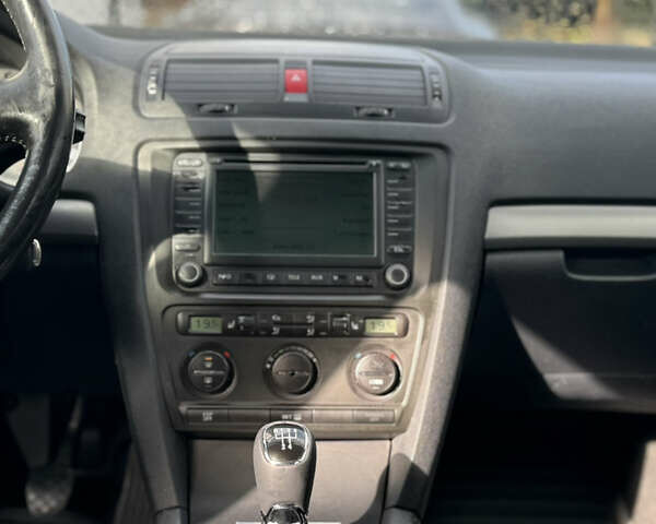 Шкода Октавия 2006 в Львове на Automoto.ua Серый Шкода Октавия, объемом двигателя 1.6 л и пробегом 198 тыс. км за 5890 $, фото 18 на Automoto.ua