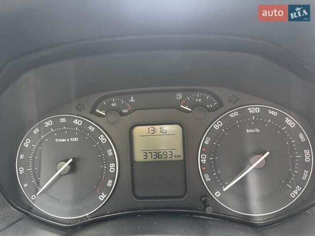 Серый Шкода Октавия, объемом двигателя 1.6 л и пробегом 374 тыс. км за 5900 $, фото 78 на Automoto.ua