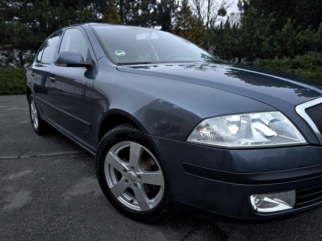 Серый Шкода Октавия, объемом двигателя 1.6 л и пробегом 130 тыс. км за 7300 $, фото 1 на Automoto.ua