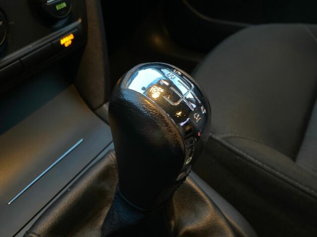 Серый Шкода Октавия, объемом двигателя 1.6 л и пробегом 213 тыс. км за 6300 $, фото 22 на Automoto.ua