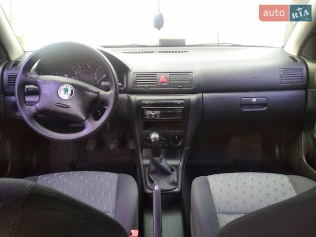 Серый Шкода Октавия, объемом двигателя 1.6 л и пробегом 360 тыс. км за 3500 $, фото 2 на Automoto.ua