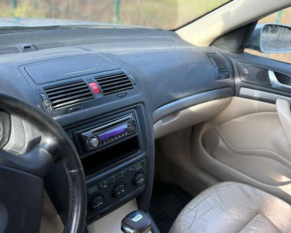 Серый Шкода Октавия, объемом двигателя 1.97 л и пробегом 300 тыс. км за 5250 $, фото 9 на Automoto.ua