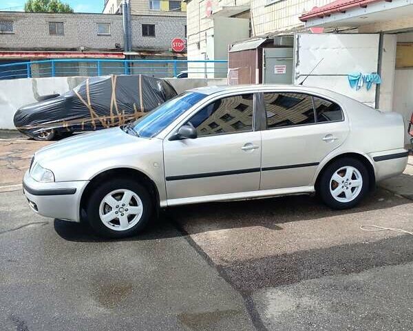 Сірий Шкода Октавія, об'ємом двигуна 1.6 л та пробігом 600 тис. км за 5000 $, фото 8 на Automoto.ua