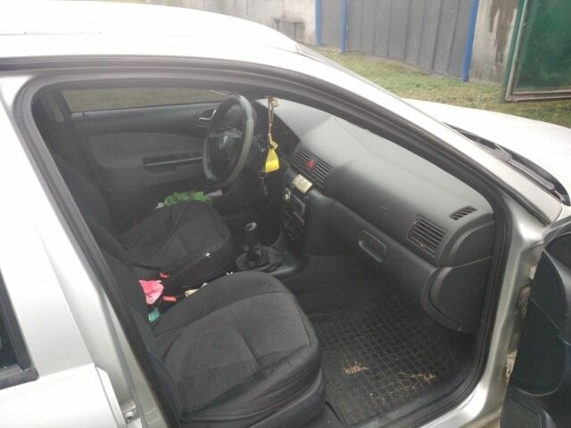 Сірий Шкода Октавія, об'ємом двигуна 0 л та пробігом 225 тис. км за 4300 $, фото 3 на Automoto.ua