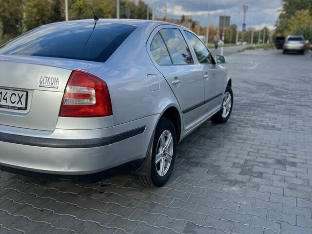 Сірий Шкода Октавія, об'ємом двигуна 2 л та пробігом 381 тис. км за 4900 $, фото 5 на Automoto.ua