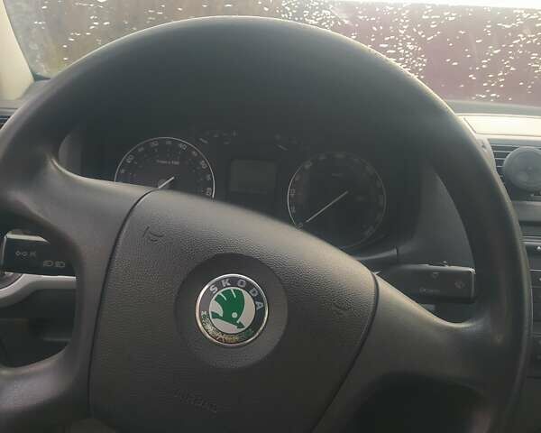 Серый Шкода Октавия, объемом двигателя 1.6 л и пробегом 399 тыс. км за 4700 $, фото 6 на Automoto.ua