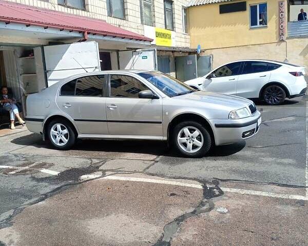 Сірий Шкода Октавія, об'ємом двигуна 1.6 л та пробігом 600 тис. км за 5000 $, фото 9 на Automoto.ua