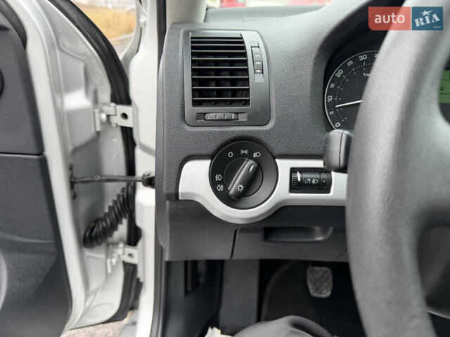 Серый Шкода Октавия, объемом двигателя 1.6 л и пробегом 173 тыс. км за 7199 $, фото 50 на Automoto.ua