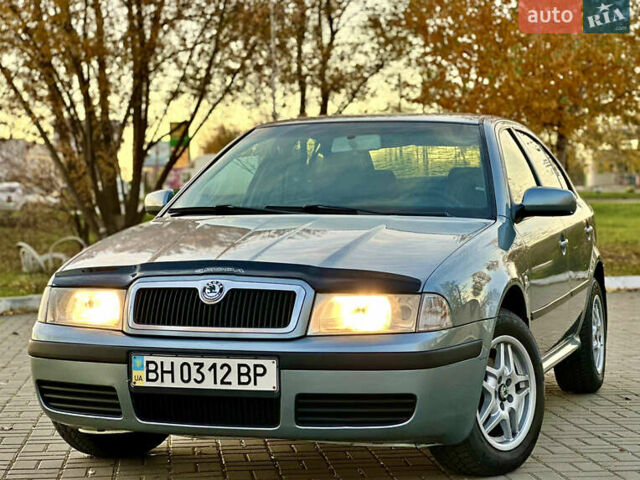 Серый Шкода Октавия, объемом двигателя 1.6 л и пробегом 257 тыс. км за 5650 $, фото 1 на Automoto.ua
