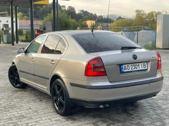 Шкода Октавия 2006 в Кривом Роге на Automoto.ua Серый Шкода Октавия, объемом двигателя 2 л и пробегом 172 тыс. км за 4650 $, фото 4 на Automoto.ua