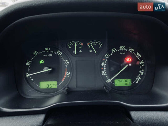 Серый Шкода Октавия, объемом двигателя 1.6 л и пробегом 266 тыс. км за 4900 $, фото 16 на Automoto.ua