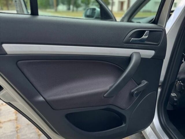 Серый Шкода Октавия, объемом двигателя 1.6 л и пробегом 139 тыс. км за 6900 $, фото 13 на Automoto.ua