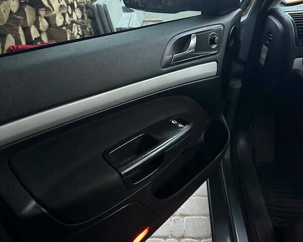 Сірий Шкода Октавія, об'ємом двигуна 1.6 л та пробігом 246 тис. км за 6000 $, фото 8 на Automoto.ua