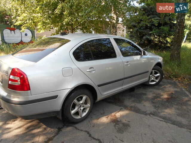 Сірий Шкода Октавія, об'ємом двигуна 1.6 л та пробігом 250 тис. км за 5800 $, фото 1 на Automoto.ua
