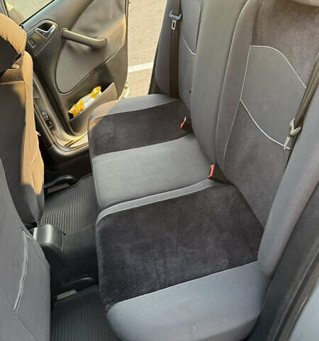 Шкода Октавія 2006 у Києві на Automoto.ua Сірий Шкода Октавія, об'ємом двигуна 1.6 л та пробігом 179 тис. км за 6000 $, фото 8 на Automoto.ua