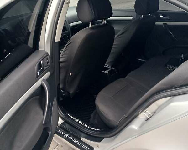 Сірий Шкода Октавія, об'ємом двигуна 1.6 л та пробігом 347 тис. км за 4199 $, фото 23 на Automoto.ua