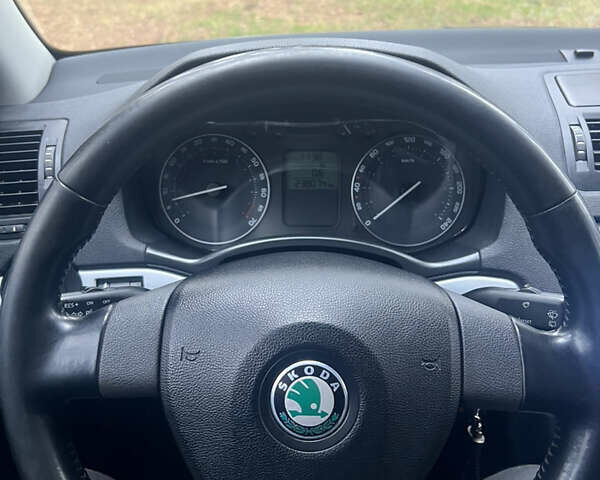 Сірий Шкода Октавія, об'ємом двигуна 1.6 л та пробігом 238 тис. км за 7700 $, фото 23 на Automoto.ua