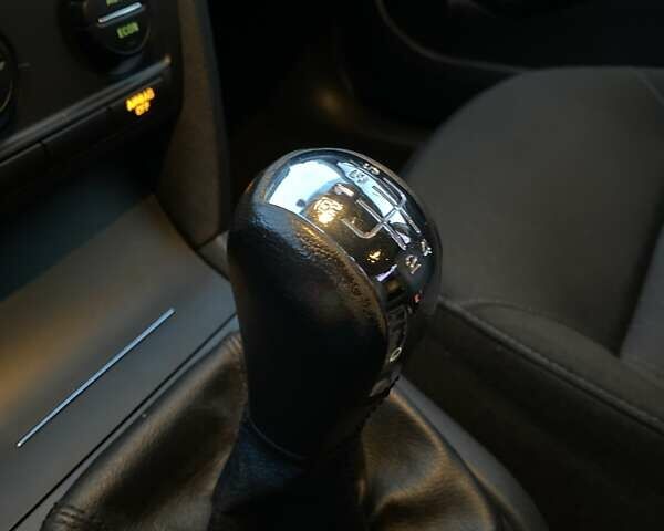 Серый Шкода Октавия, объемом двигателя 1.6 л и пробегом 213 тыс. км за 6300 $, фото 35 на Automoto.ua