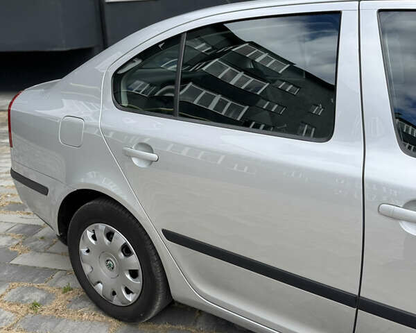 Шкода Октавия 2006 в Ахтырке на Automoto.ua Серый Шкода Октавия, объемом двигателя 1.6 л и пробегом 139 тыс. км за 6900 $, фото 3 на Automoto.ua