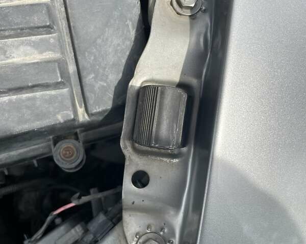 Серый Шкода Октавия, объемом двигателя 2 л и пробегом 247 тыс. км за 5300 $, фото 26 на Automoto.ua