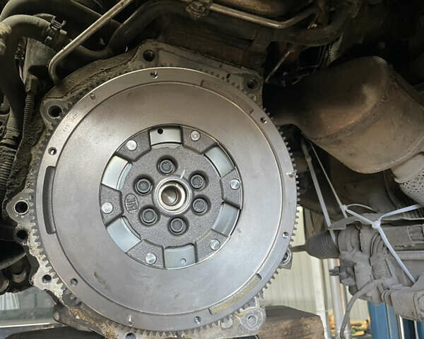 Сірий Шкода Октавія, об'ємом двигуна 2 л та пробігом 302 тис. км за 6100 $, фото 14 на Automoto.ua